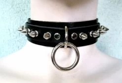 Spiked Bondage Choker With 1 O-Ring