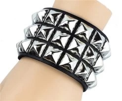 3 Row 1/2" Pyramid Stud Snap Bracelet